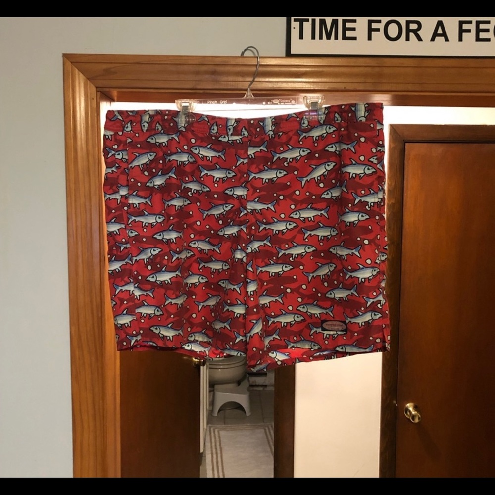 Vineyard Vines Swim trunks